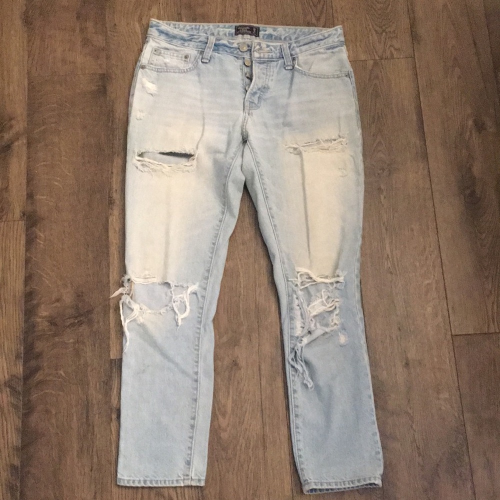 Abercrombie & Fitch "Ames Slim Boyfriend" Denim Jeans Distressed Light Wash Sz 0